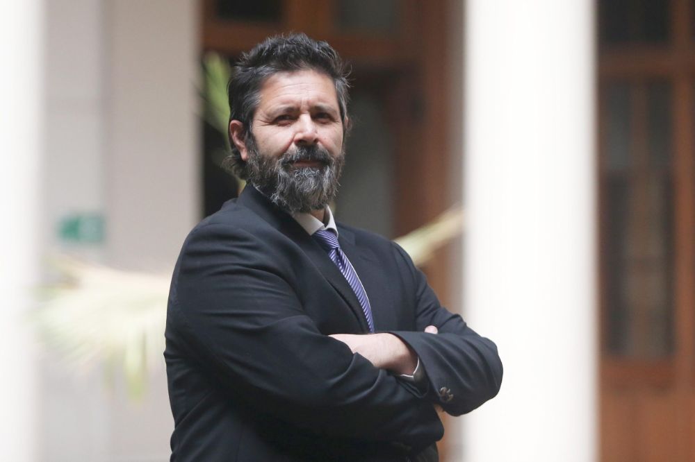 Claudio Nash, coordinador académico de la Cátedra de Derechos Humanos, participará también en FILUNI en las presentaciones de "Derechos humanos en Chile: pasado, presente y futuro" y de "Distinciones póstumas y simbólicas a estudiantes víctimas de desaparición forzada y ejecución política (1973-1990)".